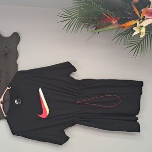 Nike T-SHIRT Black Dress  Sz XLARGE PTP24 L34